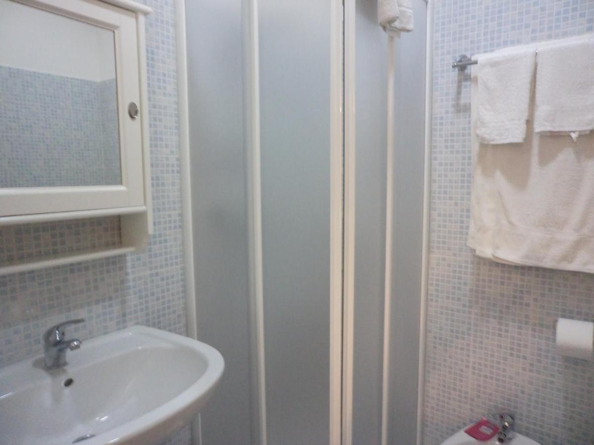 B&B Dimora Di Traiano Terracina Exterior foto