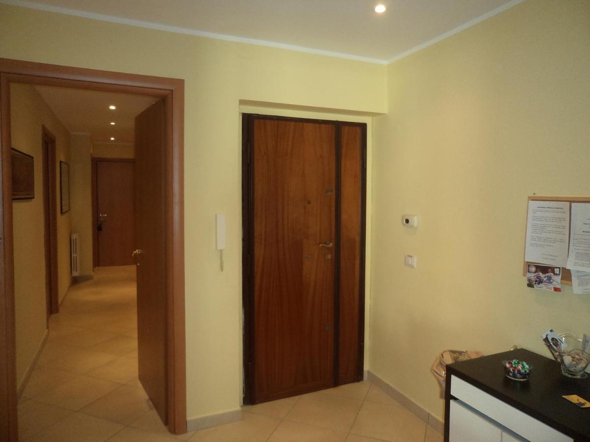 B&B Dimora Di Traiano Terracina Exterior foto